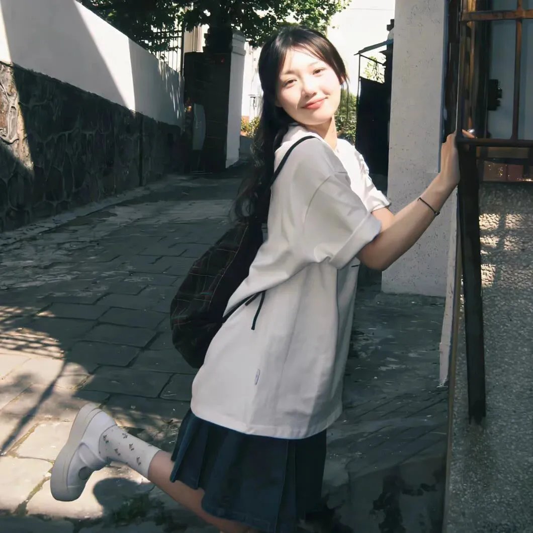 五个女生